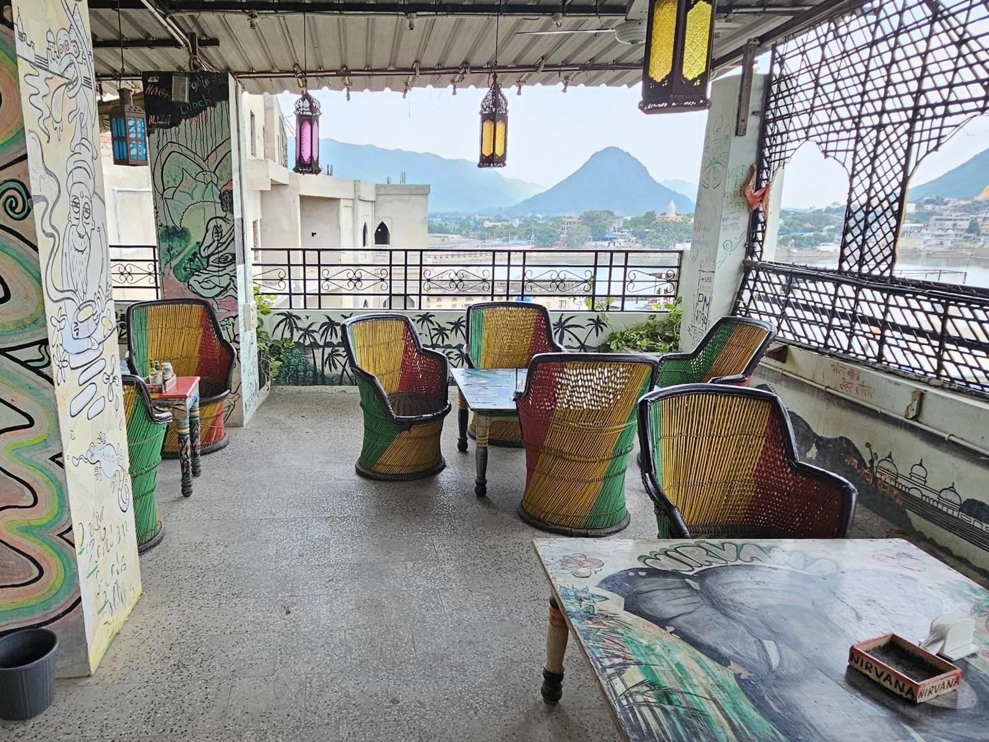 Hotel Nirvana Rooftop Pushkar Extérieur photo