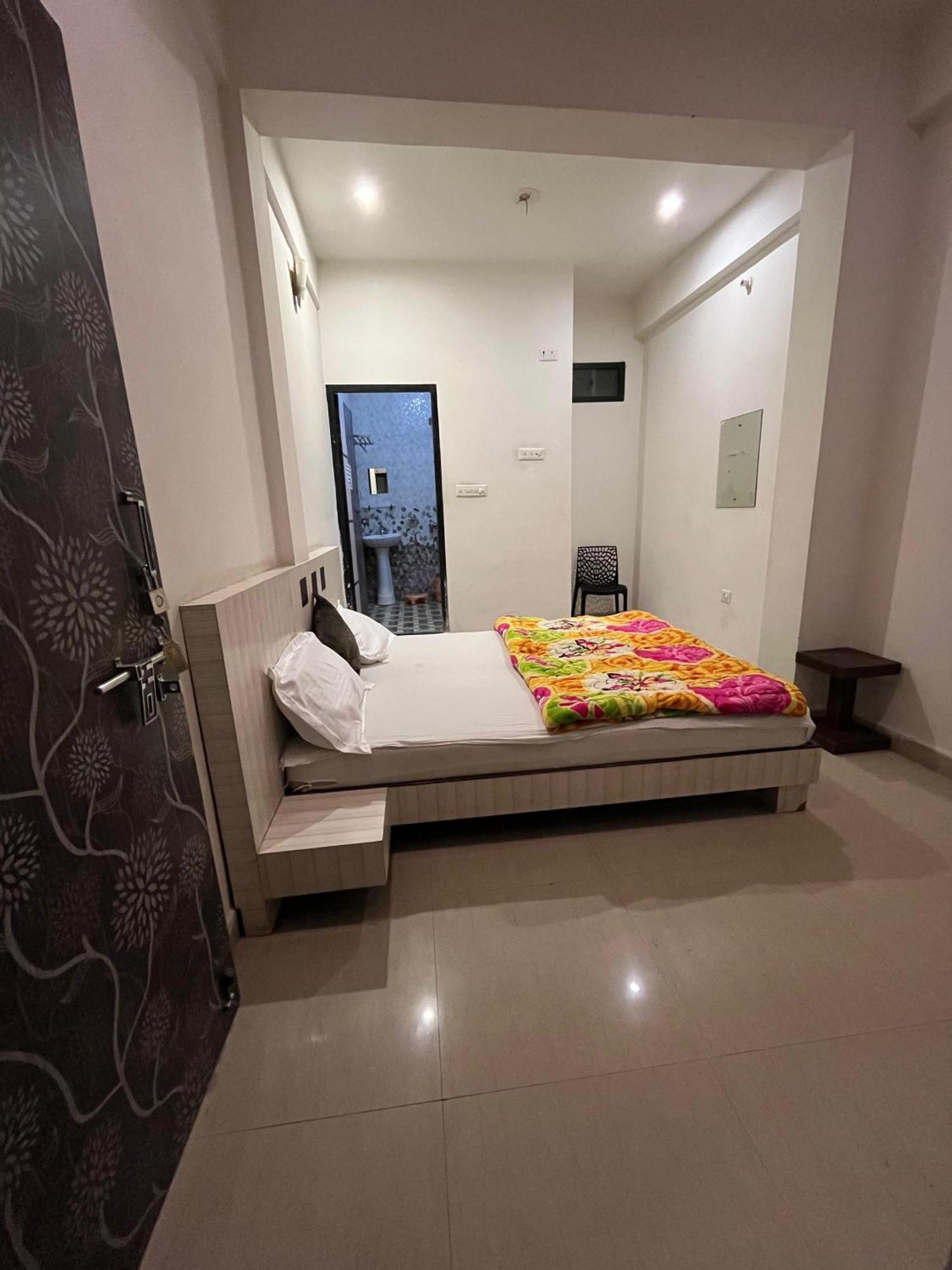 Hotel Nirvana Rooftop Pushkar Extérieur photo