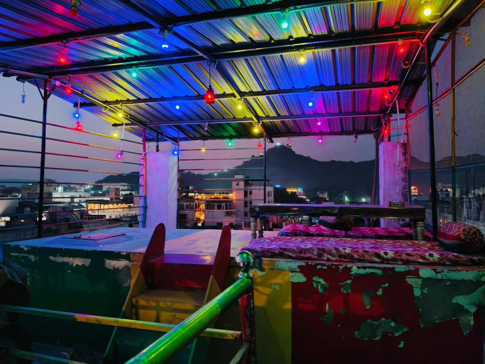 Hotel Nirvana Rooftop Pushkar Extérieur photo