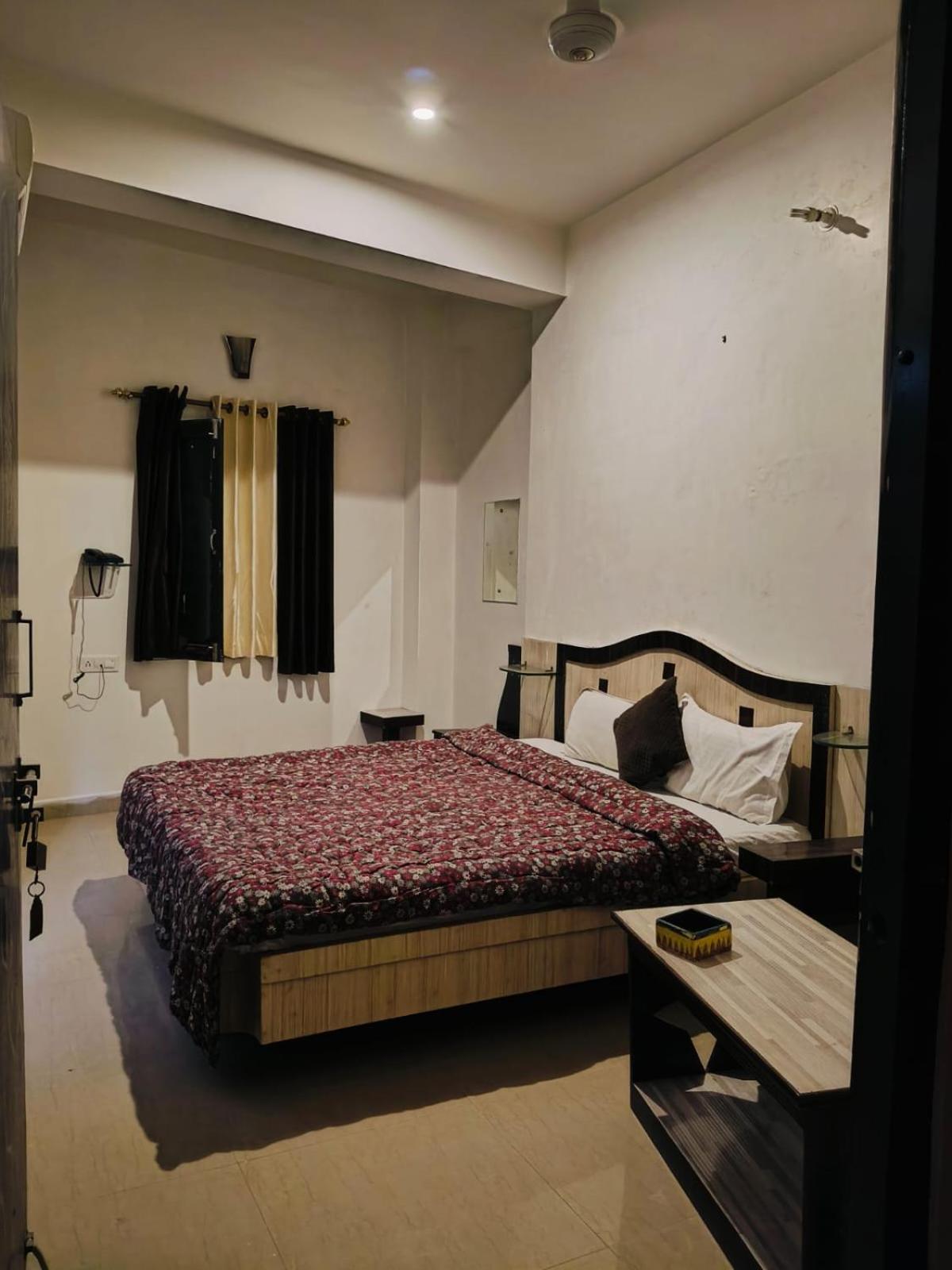 Hotel Nirvana Rooftop Pushkar Extérieur photo