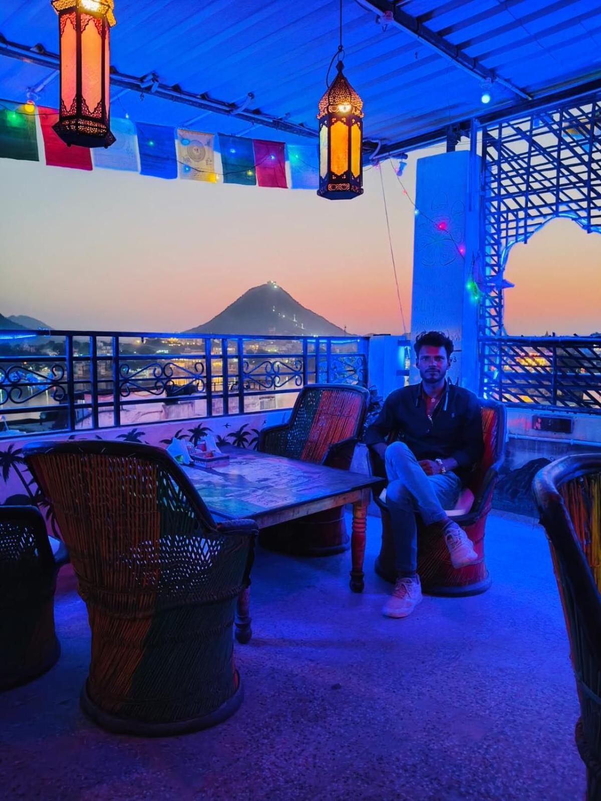 Hotel Nirvana Rooftop Pushkar Extérieur photo